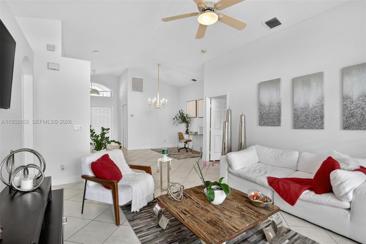 13262 NW 15th St, Pembroke Pines, FL 33028 Photo