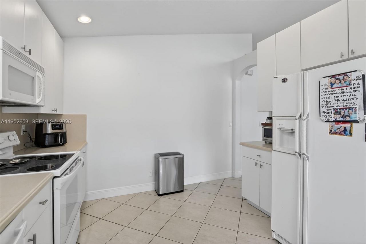 13262 NW 15th St, Pembroke Pines, FL 33028 Photo