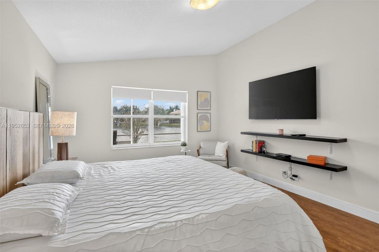 13262 NW 15th St, Pembroke Pines, FL 33028 Photo