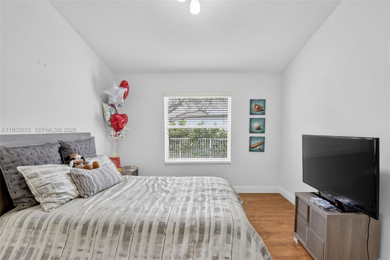 13262 NW 15th St, Pembroke Pines, FL 33028 Photo