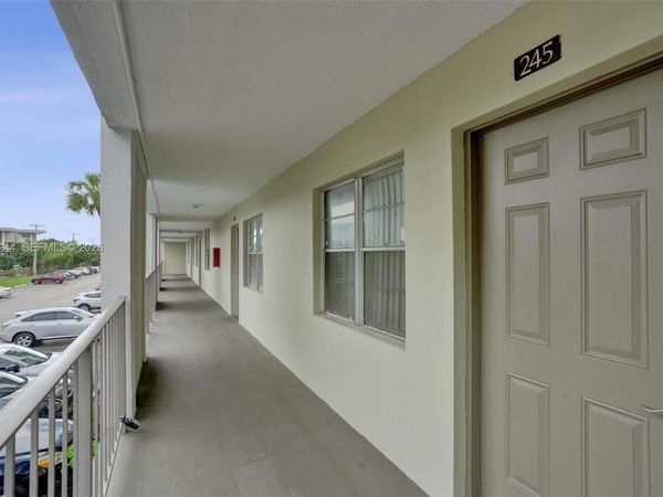 2999 NW 48th Ave, Unit 245, Lauderdale Lakes, FL 33313
