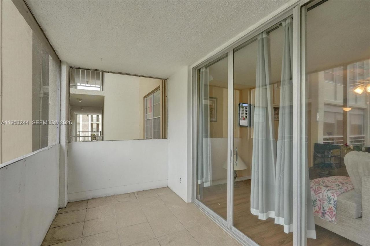 2999 NW 48th Ave, Unit 245, Lauderdale Lakes, FL 33313 Photo