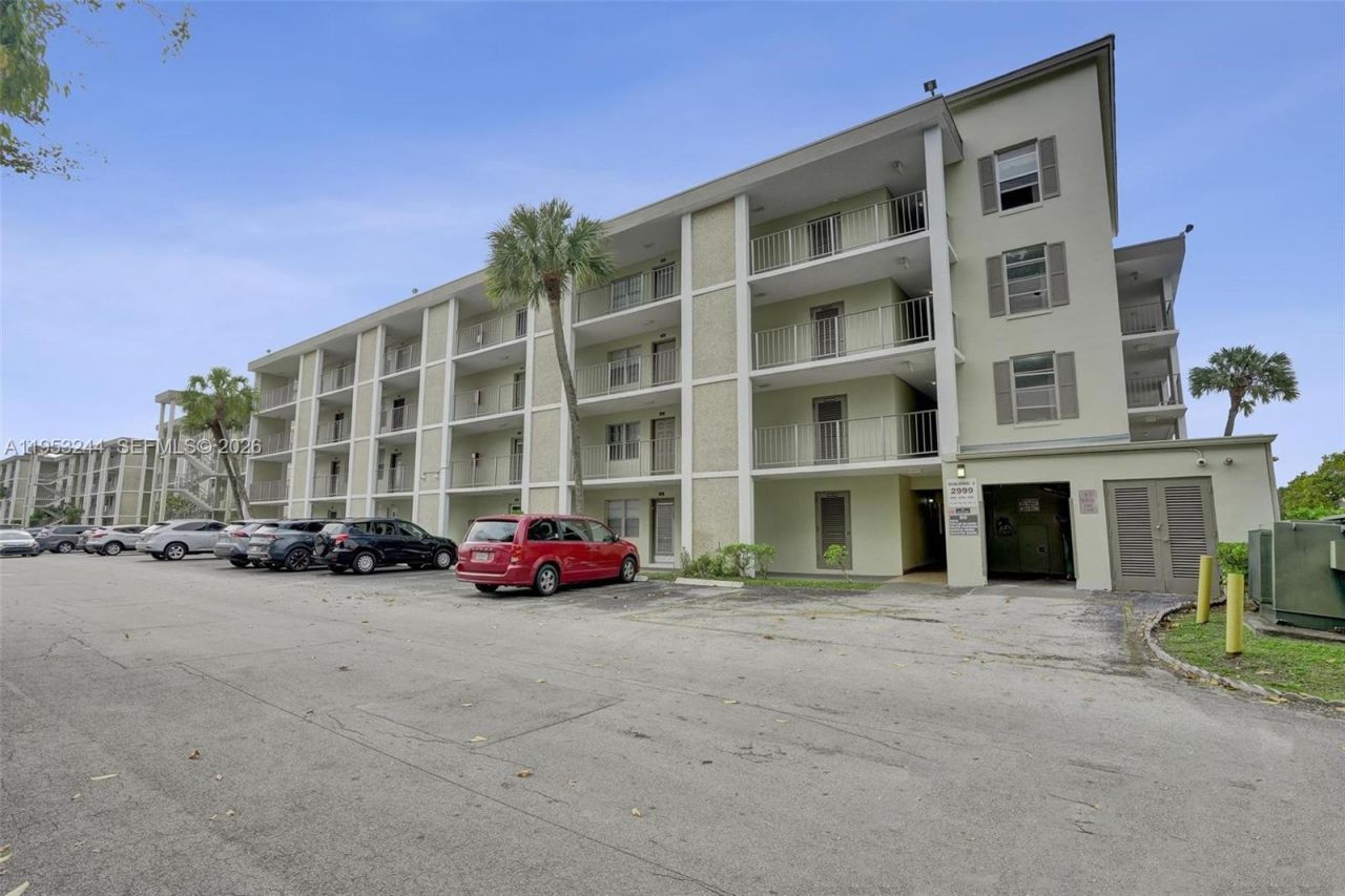 2999 NW 48th Ave, Unit 245, Lauderdale Lakes, FL 33313 Photo