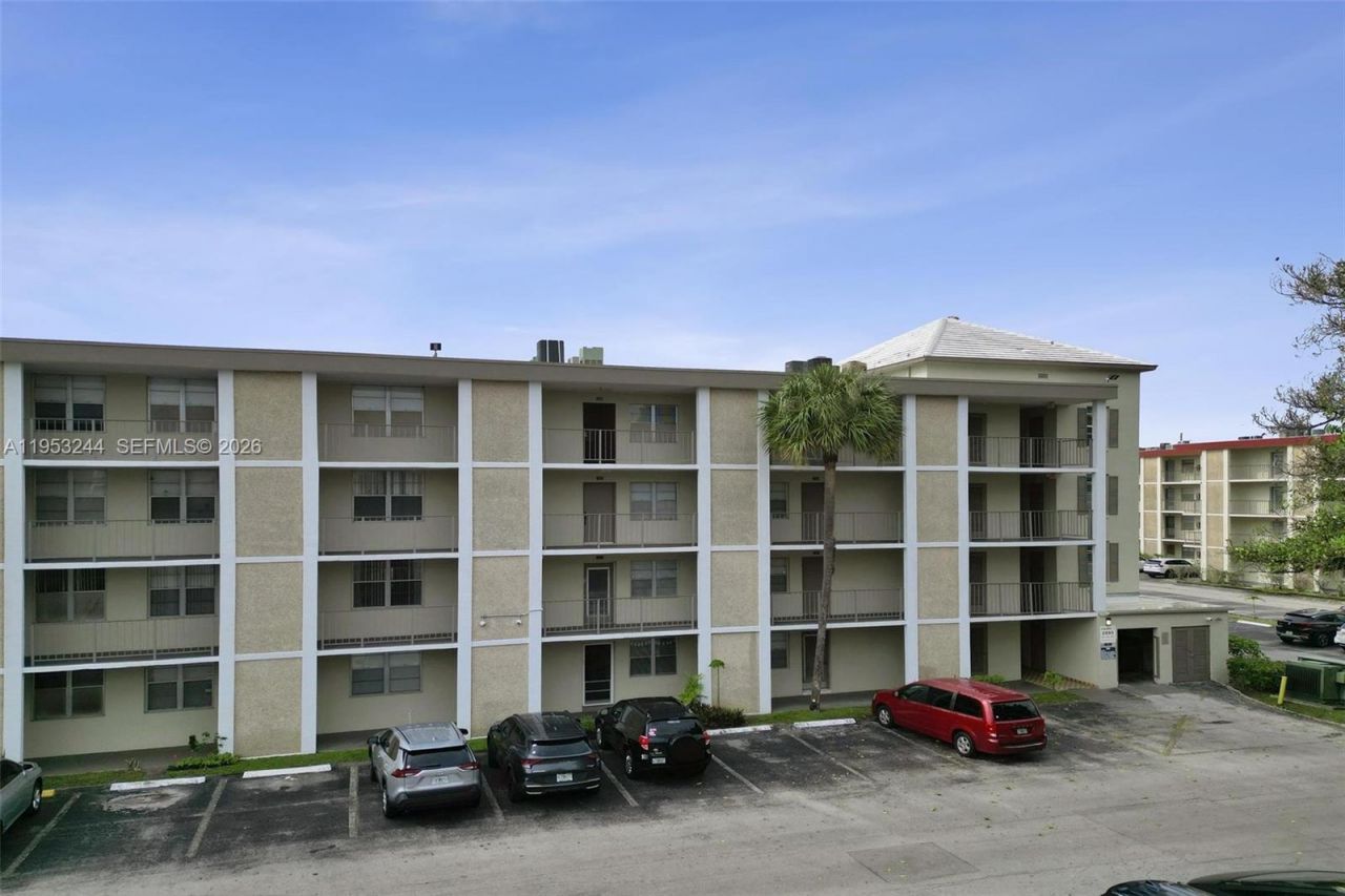 2999 NW 48th Ave, Unit 245, Lauderdale Lakes, FL 33313 Photo