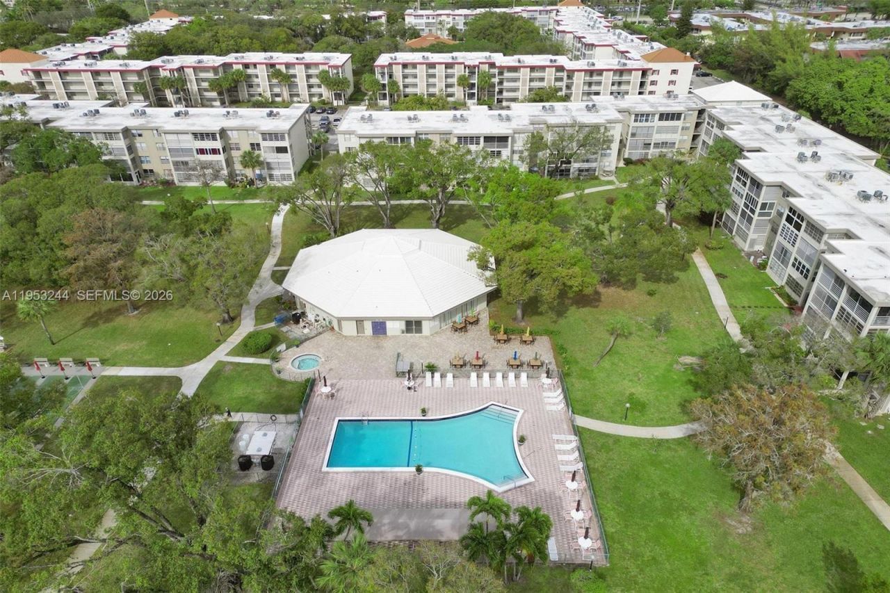 2999 NW 48th Ave, Unit 245, Lauderdale Lakes, FL 33313 Photo