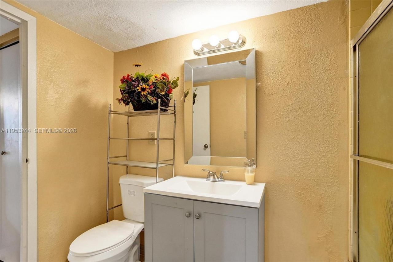 2999 NW 48th Ave, Unit 245, Lauderdale Lakes, FL 33313 Photo