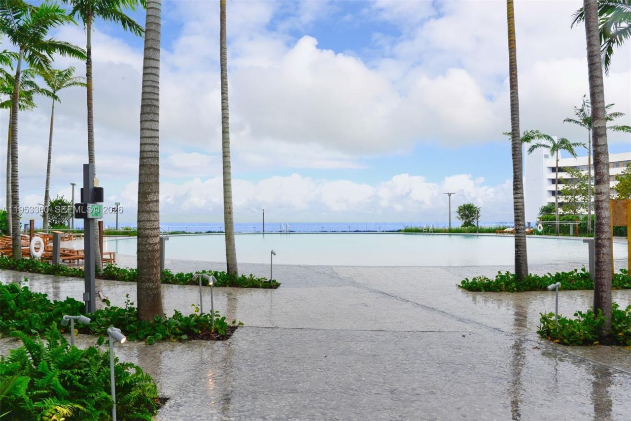 650 NE 32 St, Unit 2703, Miami, FL 33137 Photo