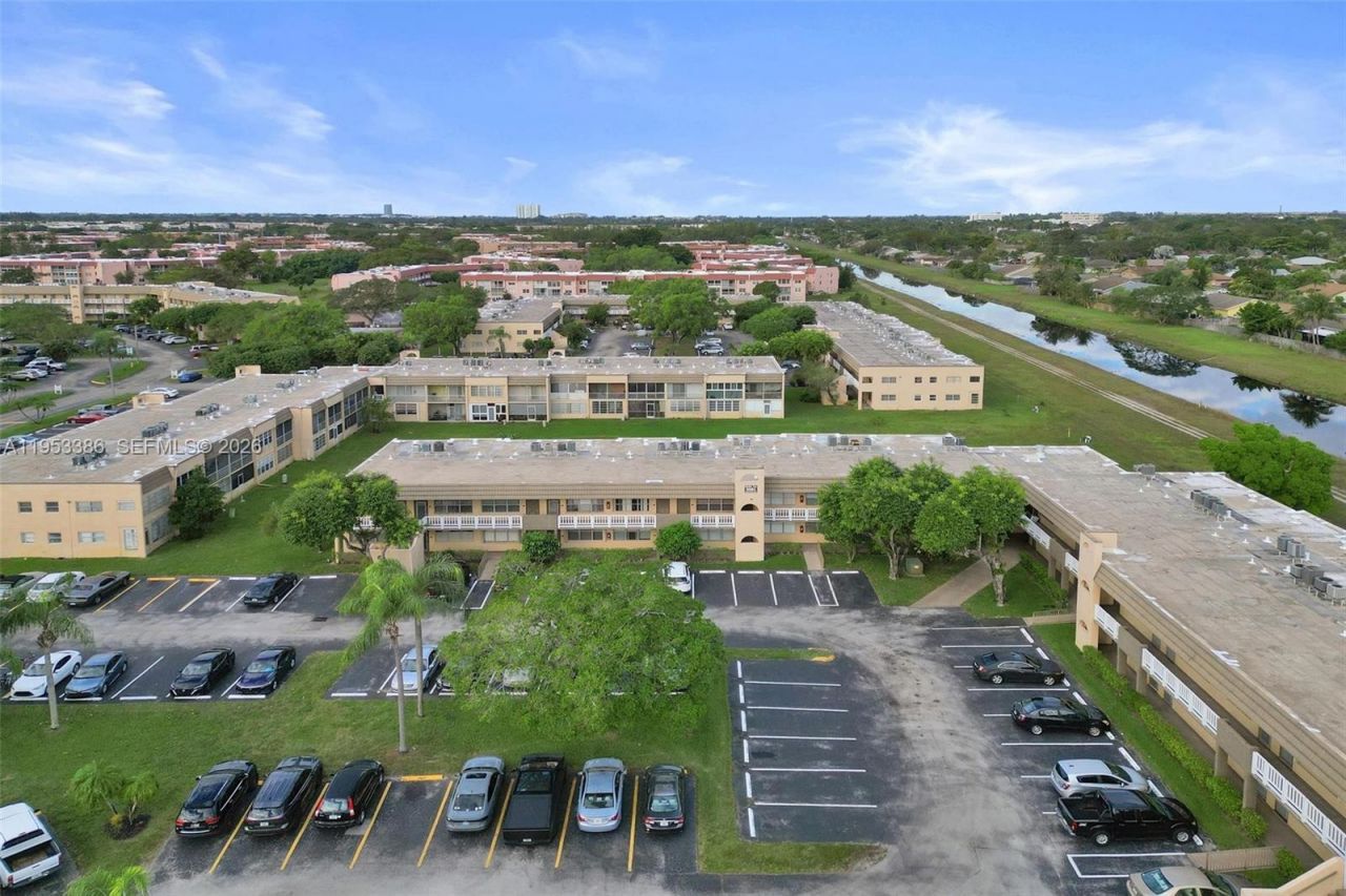 9081 Sunrise Lakes Blvd, Unit 107, Sunrise, FL 33322 Photo