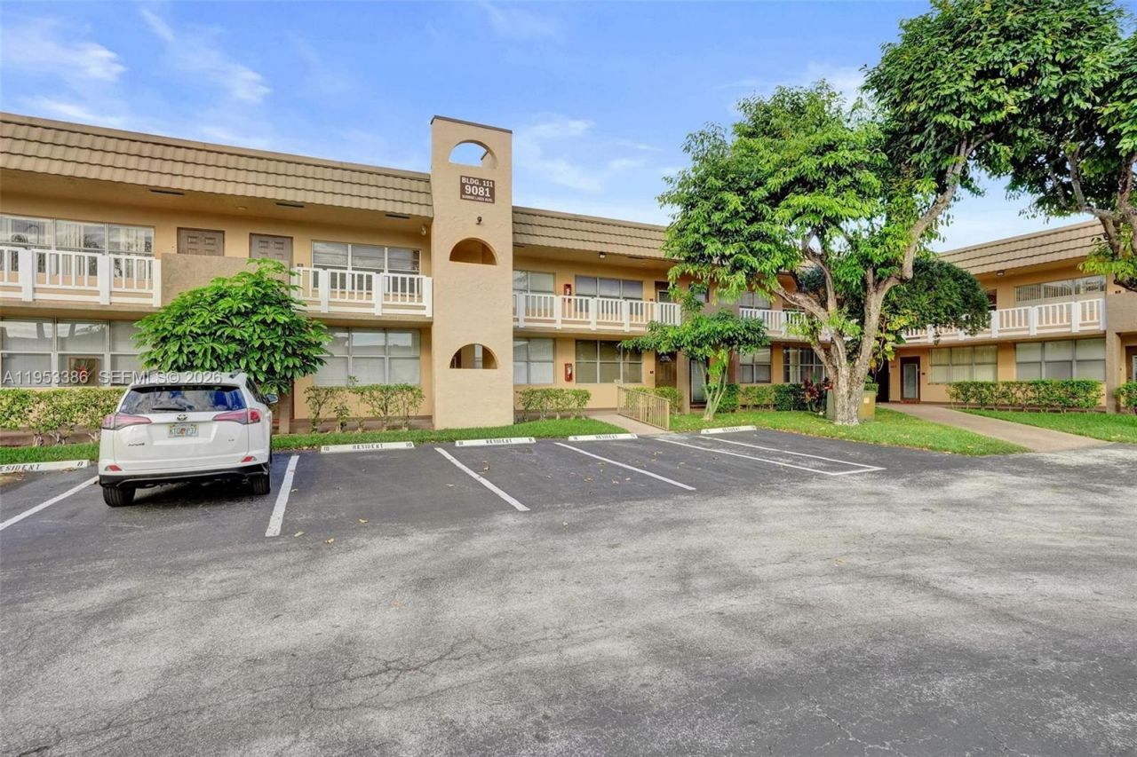 9081 Sunrise Lakes Blvd, Unit 107, Sunrise, FL 33322 Photo