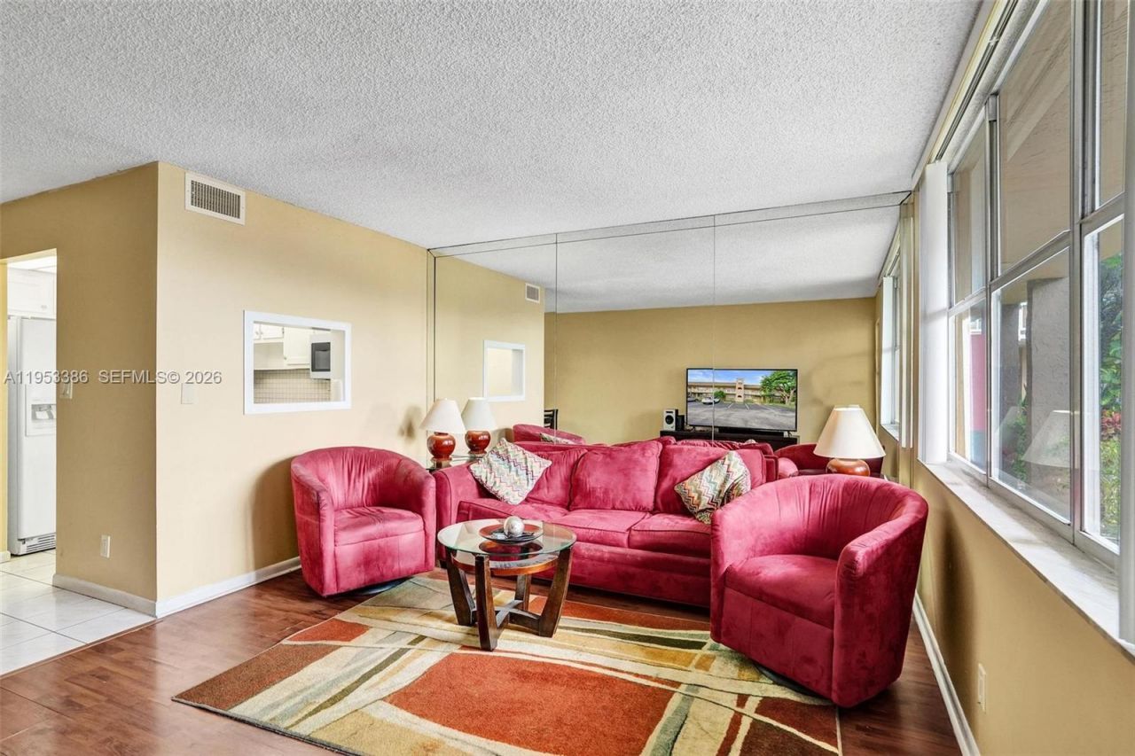 9081 Sunrise Lakes Blvd, Unit 107, Sunrise, FL 33322 Photo