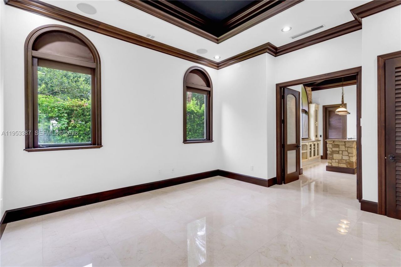 9801 SW 60th Ct, Pinecrest, FL 33156 Photo