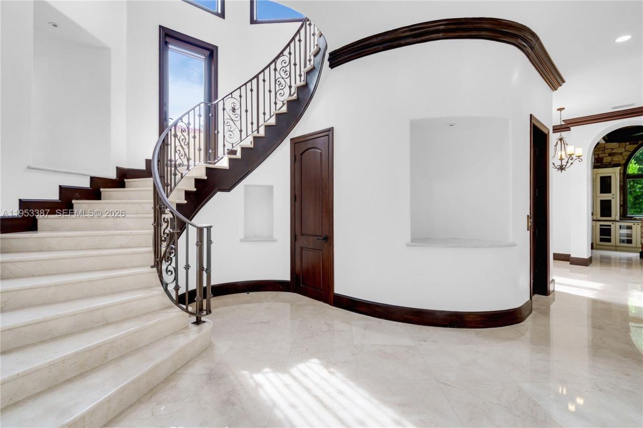 9801 SW 60th Ct, Pinecrest, FL 33156 Photo