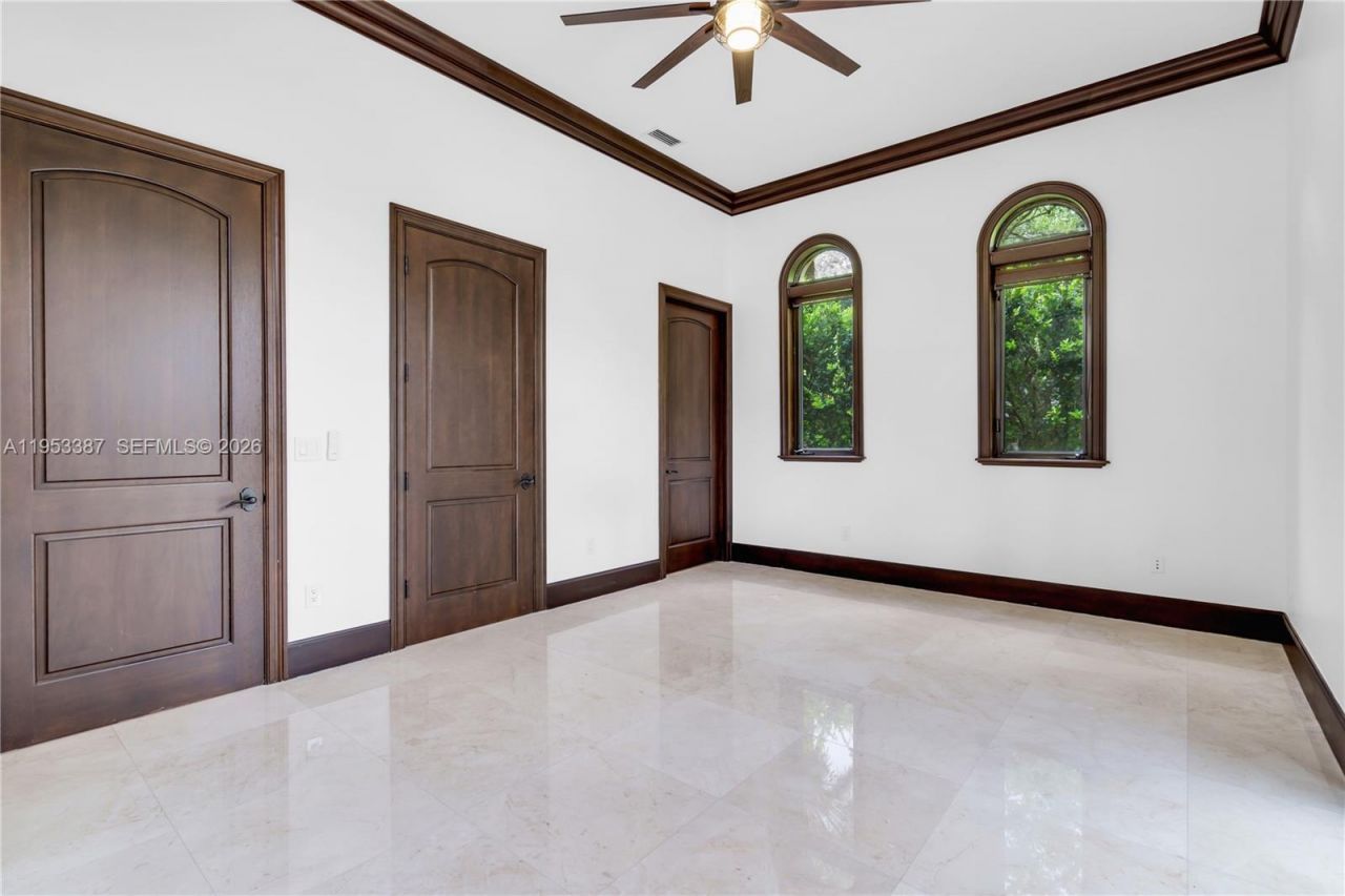 9801 SW 60th Ct, Pinecrest, FL 33156 Photo