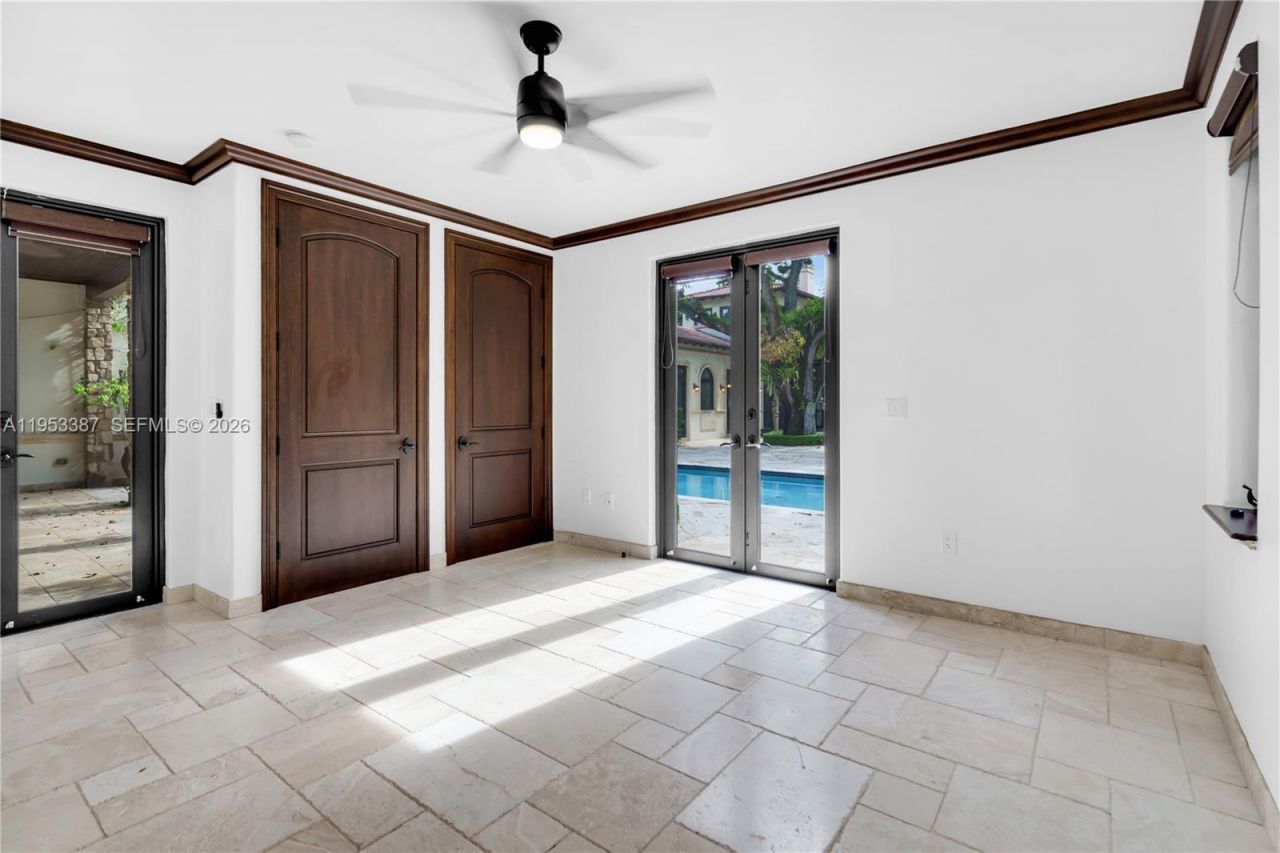 9801 SW 60th Ct, Pinecrest, FL 33156 Photo