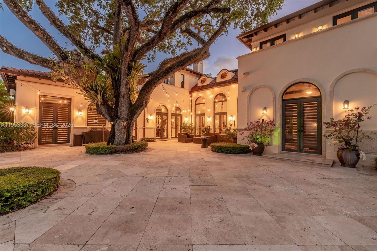 9801 SW 60th Ct, Pinecrest, FL 33156 Photo