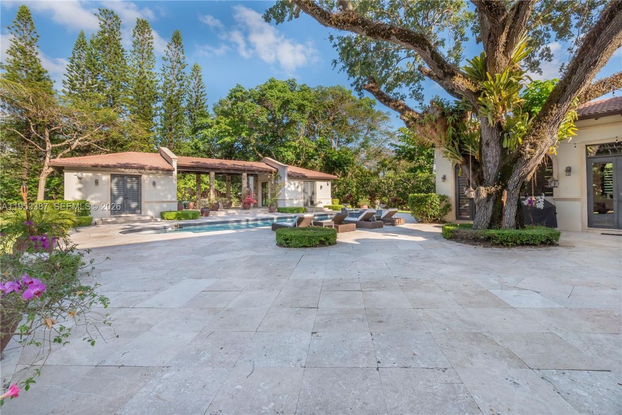 9801 SW 60th Ct, Pinecrest, FL 33156 Photo