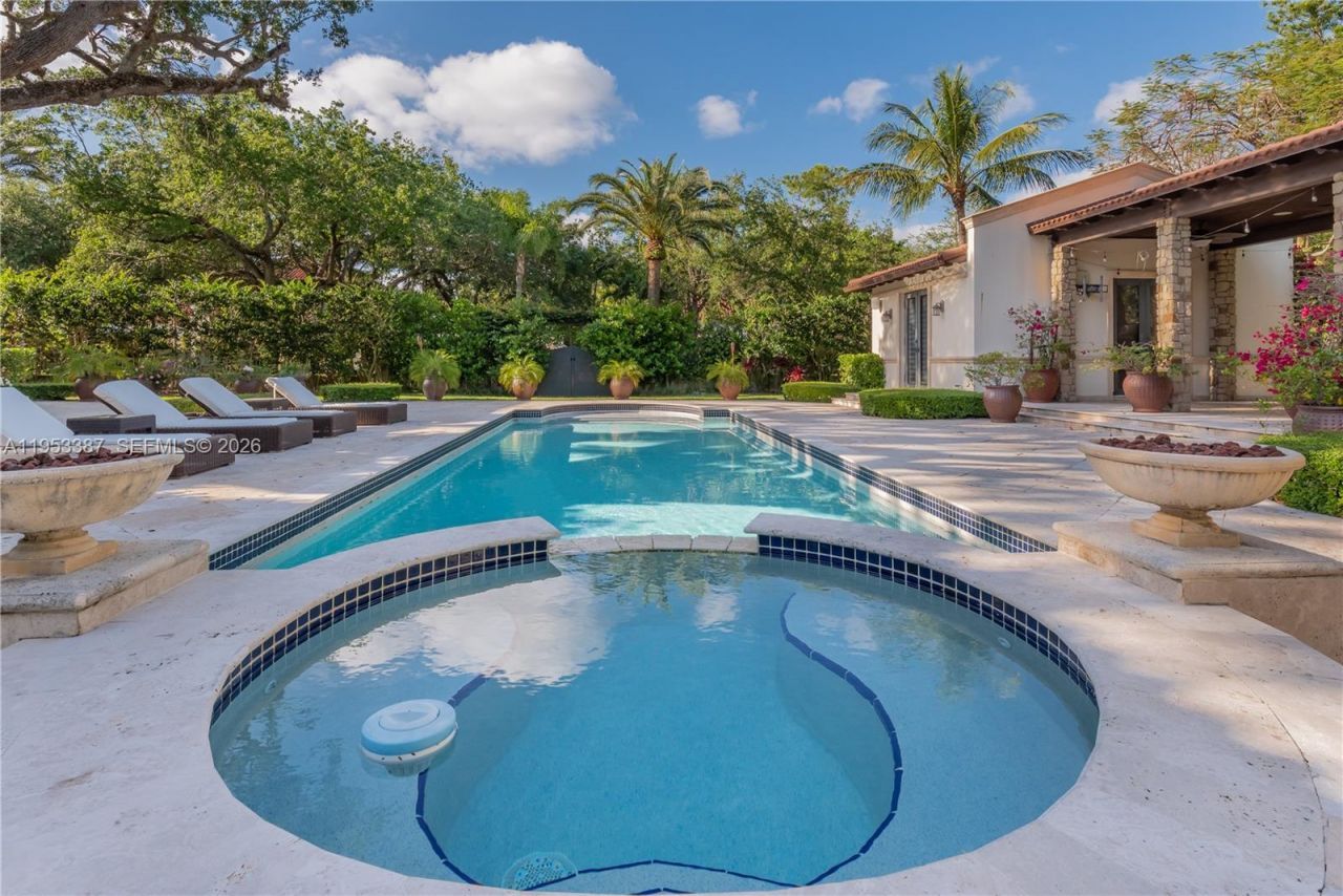 9801 SW 60th Ct, Pinecrest, FL 33156 Photo