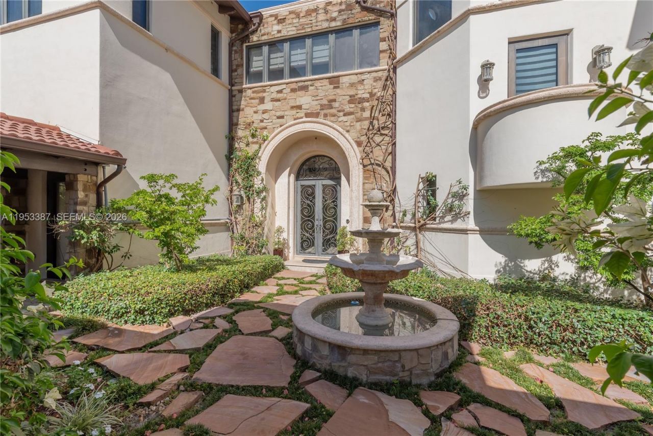 9801 SW 60th Ct, Pinecrest, FL 33156 Photo