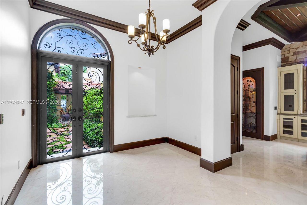 9801 SW 60th Ct, Pinecrest, FL 33156 Photo