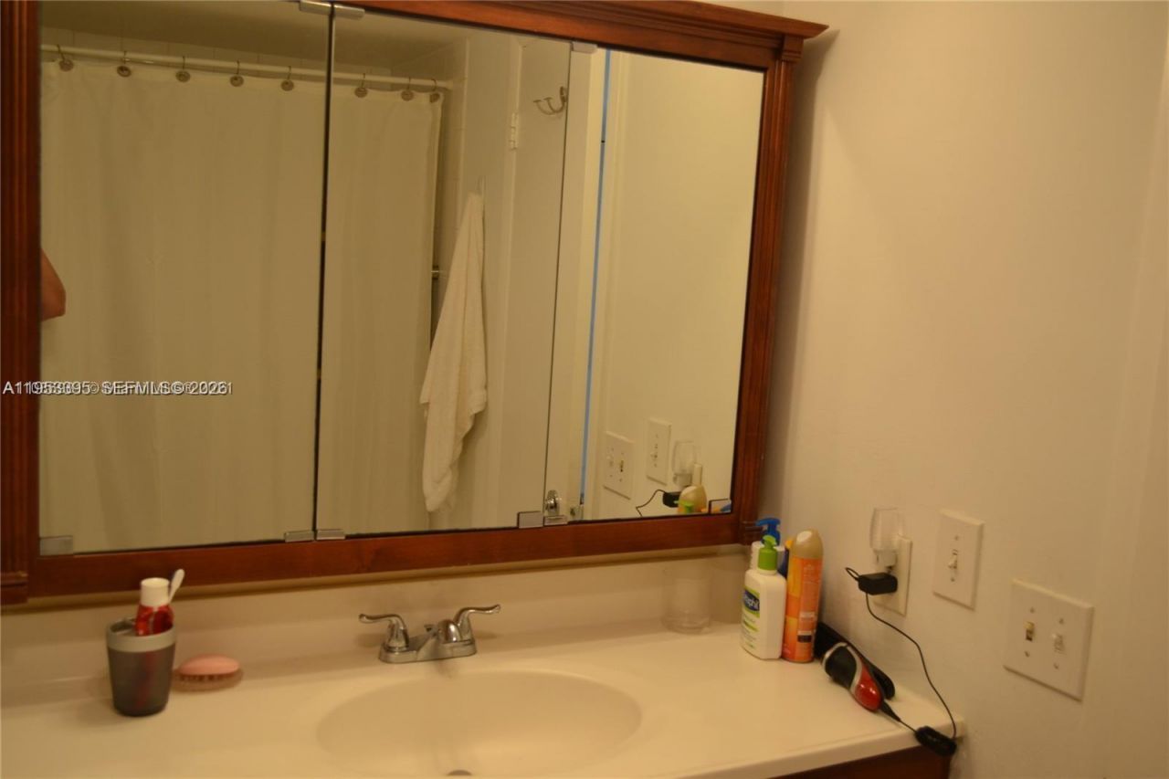 3850 Galt Ocean Dr , Unit 111, Fort Lauderdale, FL 33308 Photo