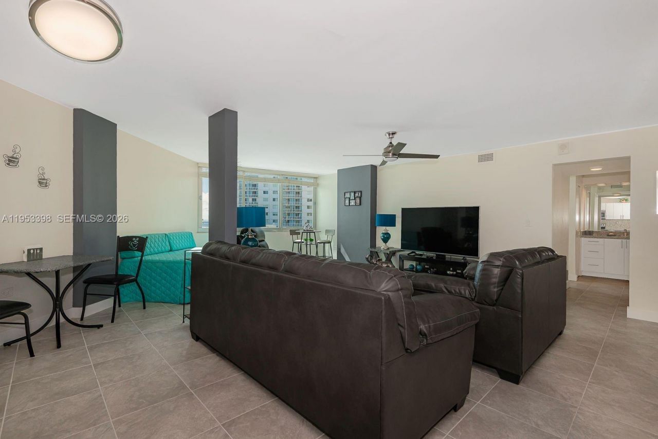 7135 Collins Ave, Unit 722, Miami Beach, FL 33141 Photo
