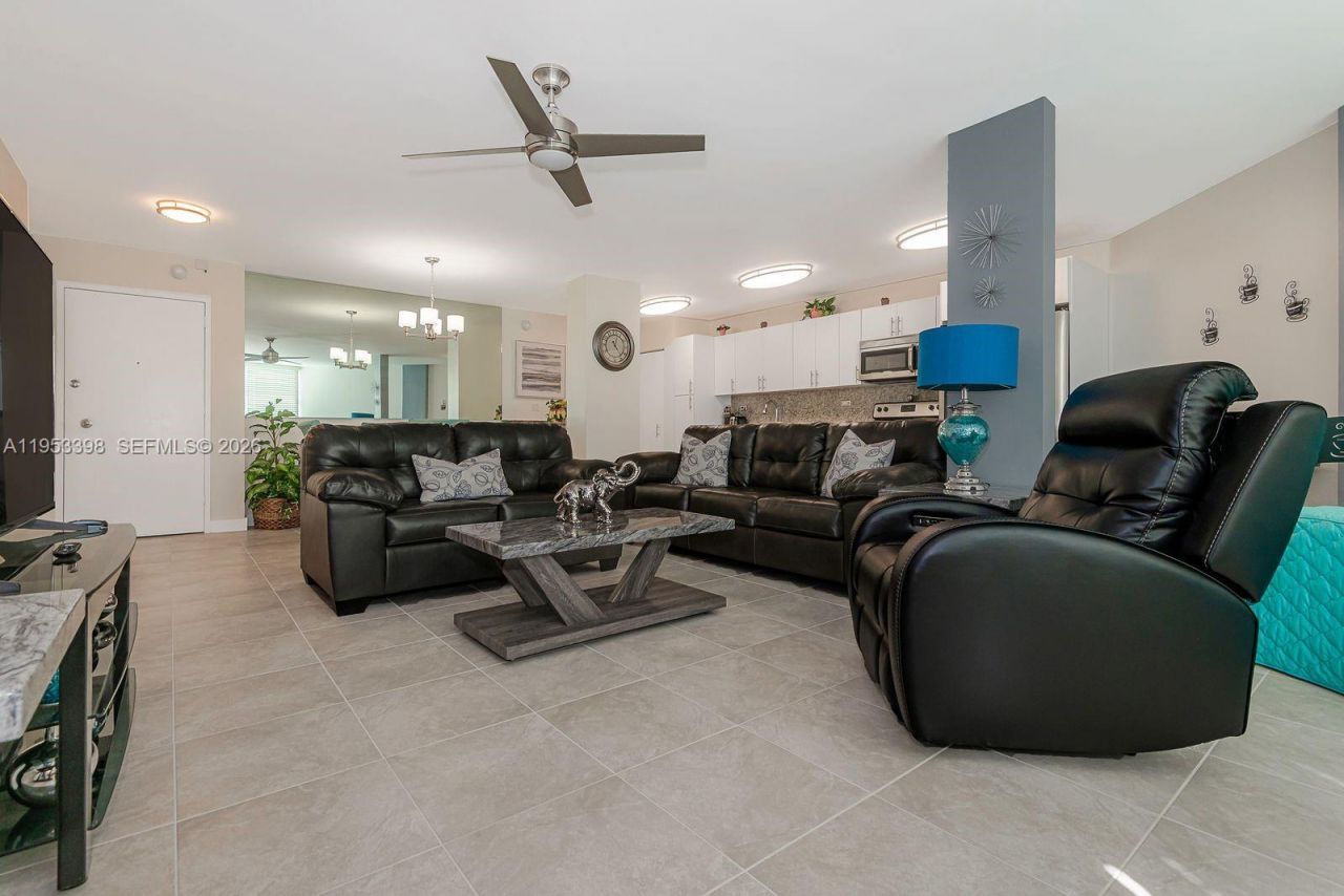 7135 Collins Ave, Unit 722, Miami Beach, FL 33141 Photo