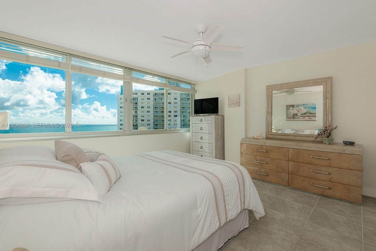 7135 Collins Ave, Unit 722, Miami Beach, FL 33141 Photo
