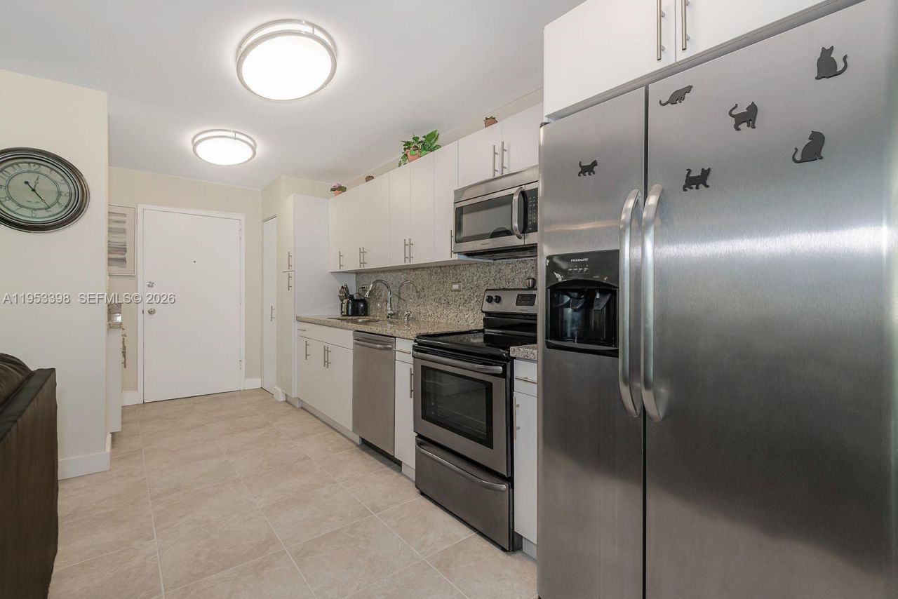 7135 Collins Ave, Unit 722, Miami Beach, FL 33141 Photo