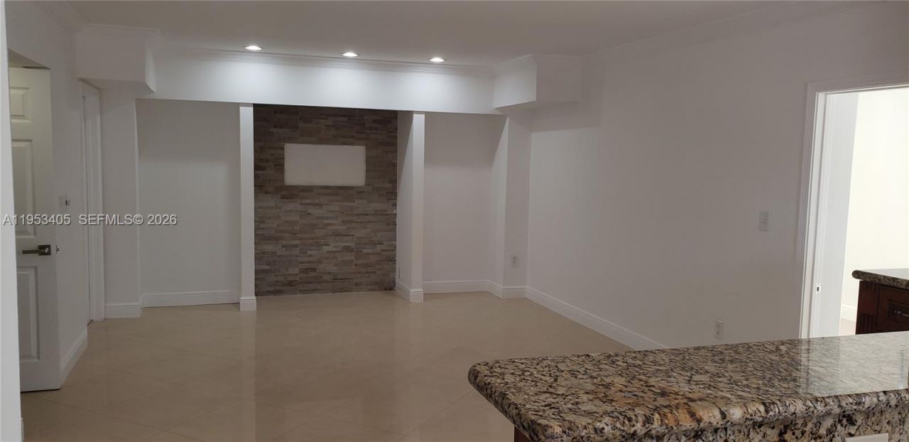 11242 SW 62nd Ln, Unit 11242, Miami, FL 33173 Photo