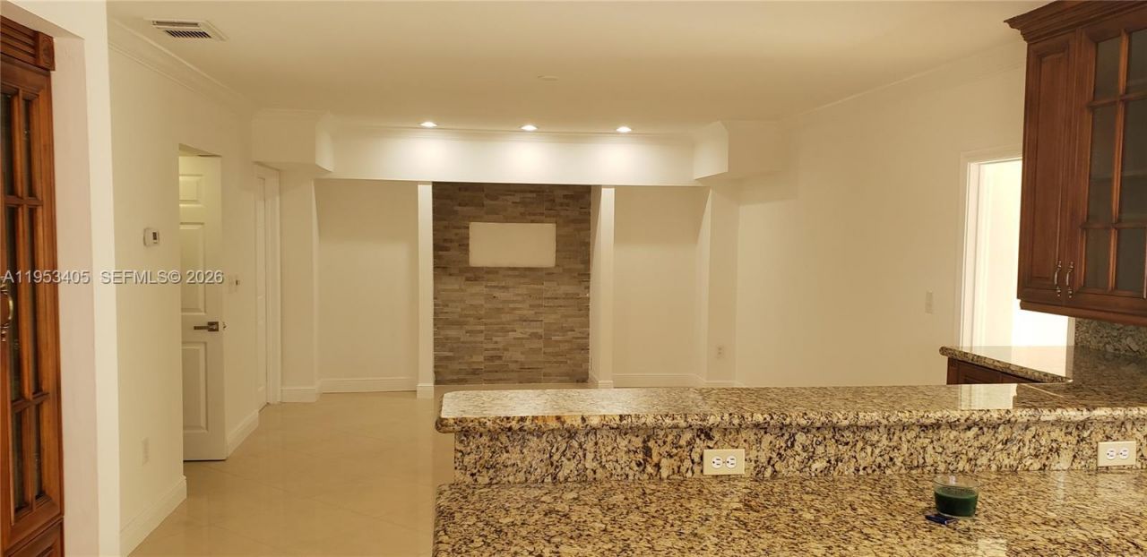 11242 SW 62nd Ln, Unit 11242, Miami, FL 33173 Photo