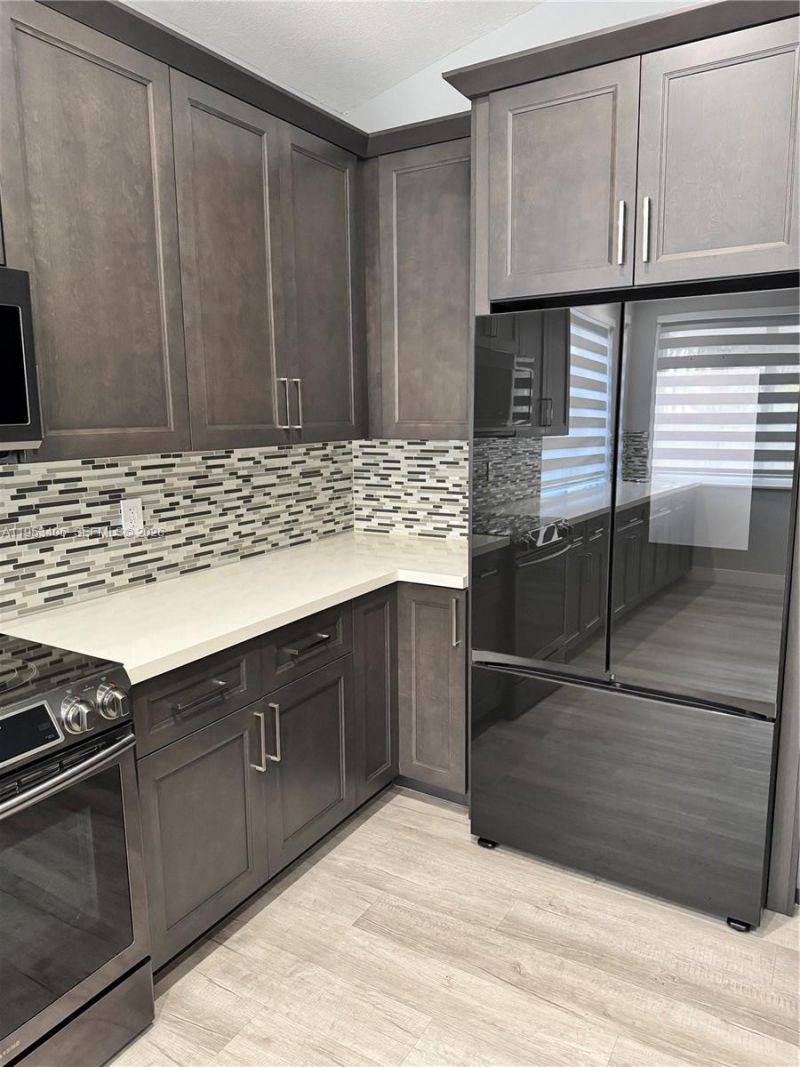 8778 NW 169th Ter, Miami Lakes, FL 33018 Photo