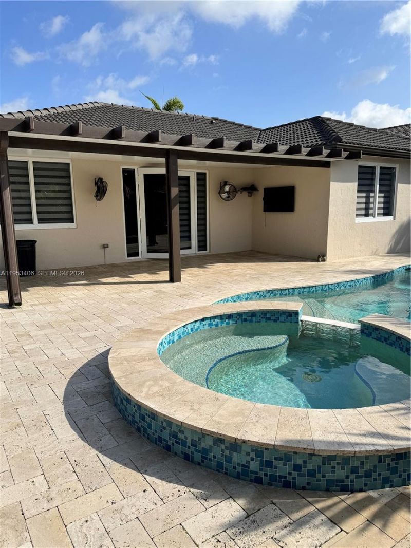 8778 NW 169th Ter, Miami Lakes, FL 33018 Photo