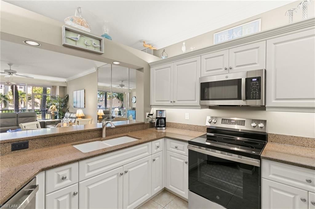 7670 Pebble Creek Cir, Unit 103, Naples, FL 34108 Photo