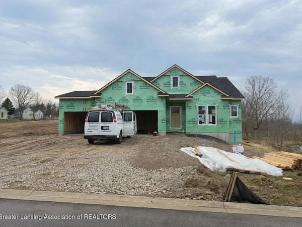 11233 Windswept Drive, Grand Ledge, MI 48837