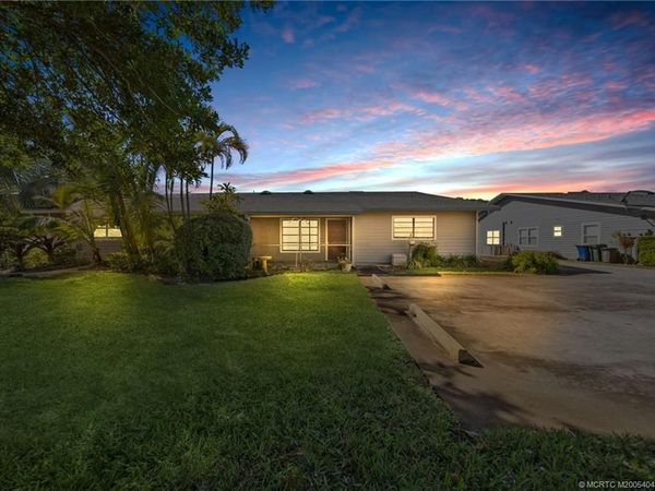 9095 SE Hobe Ridge Avenue, Hobe Sound, FL 33455