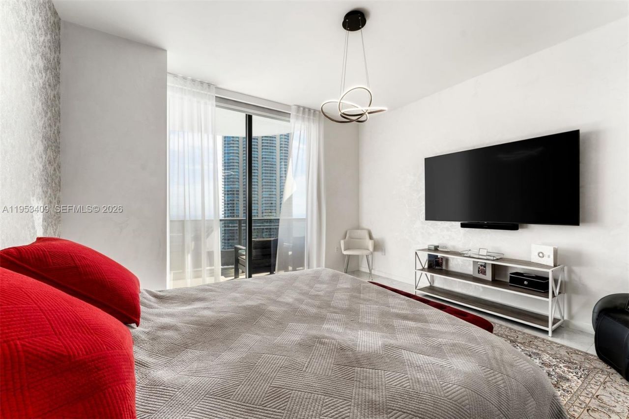 1000 Brickell Plz, Unit PH5203-FUR, Miami, FL 33131 Photo