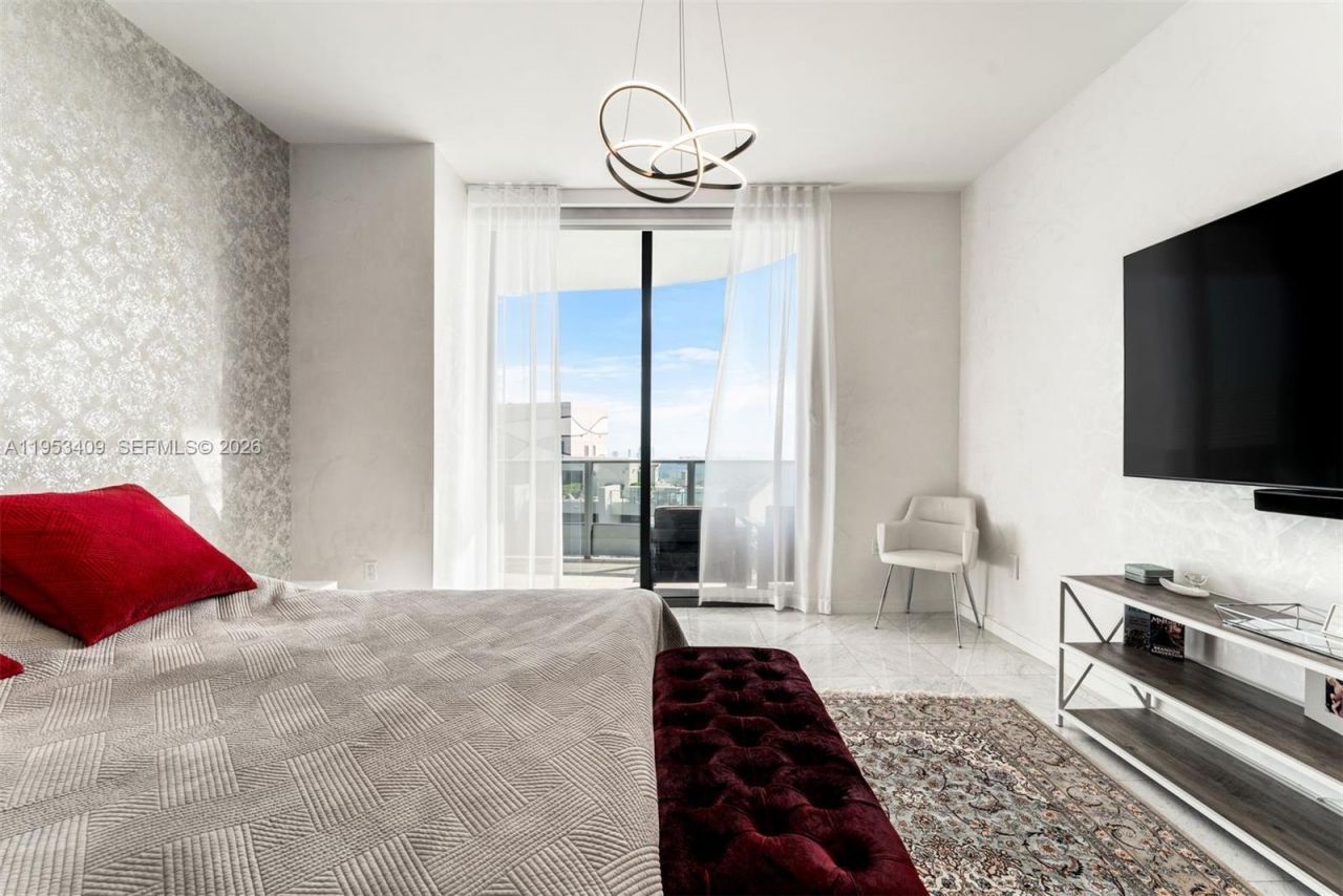 1000 Brickell Plz, Unit PH5203-FUR, Miami, FL 33131 Photo