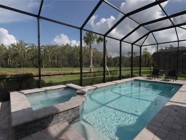 9842 Everglades DR, NAPLES, FL 34120