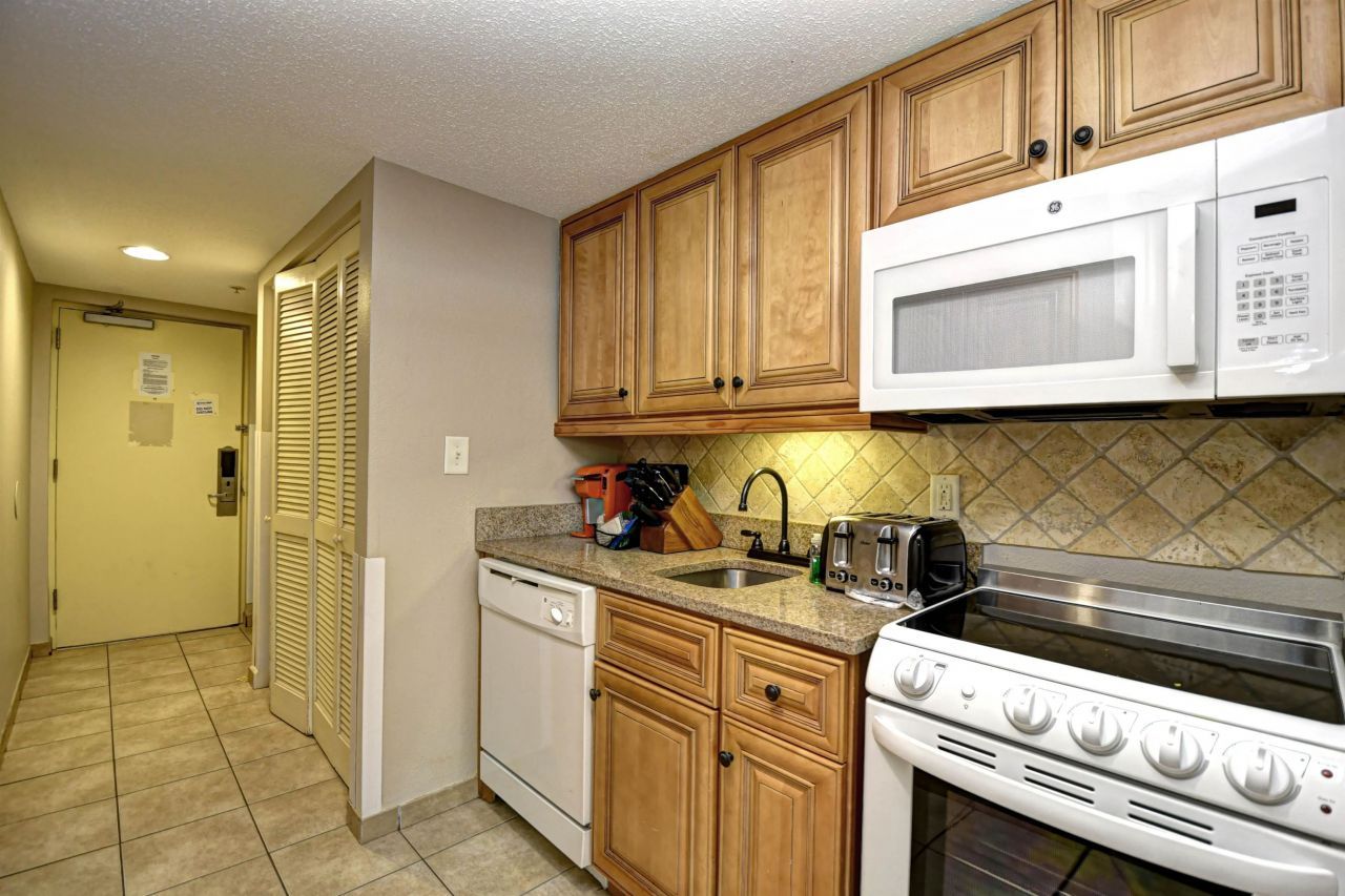 7100 N Ocean Blvd. Photo 9