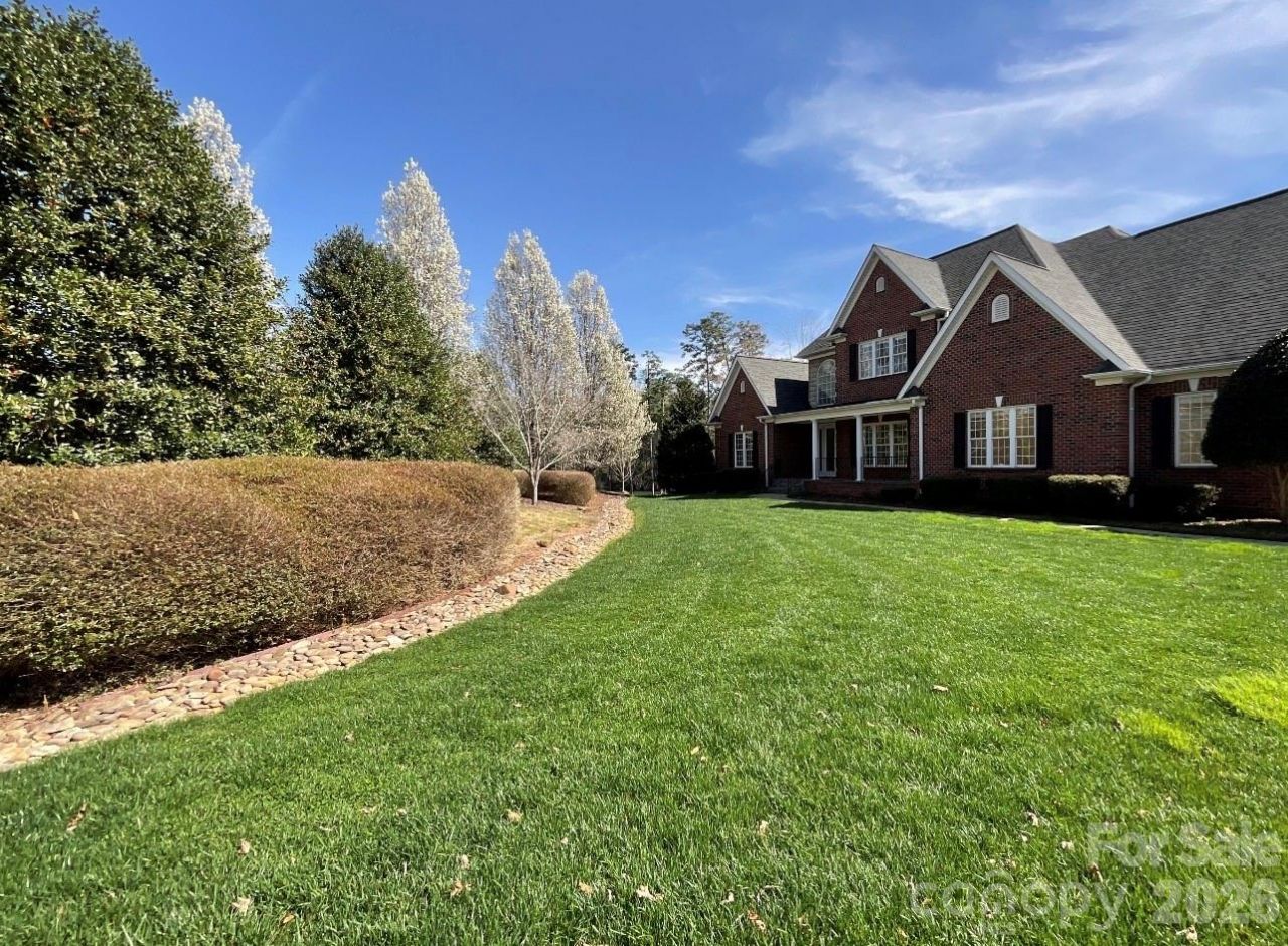 5231 Peninsula Drive, Granite Falls, NC 28630 Main Photo