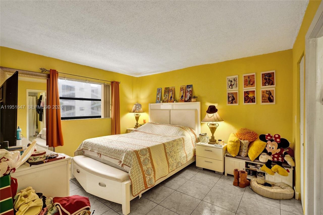 8145 NW 7th St, Unit 315, Miami, FL 33126 Photo