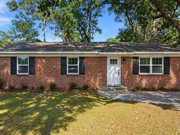 6210 Long St, Milton, FL 32570