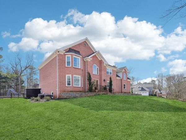 1600 Spring Arbor Court SW, Lilburn, GA 30047