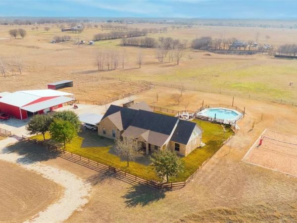 313 Wolf Creek Road, Lorena, TX 76655