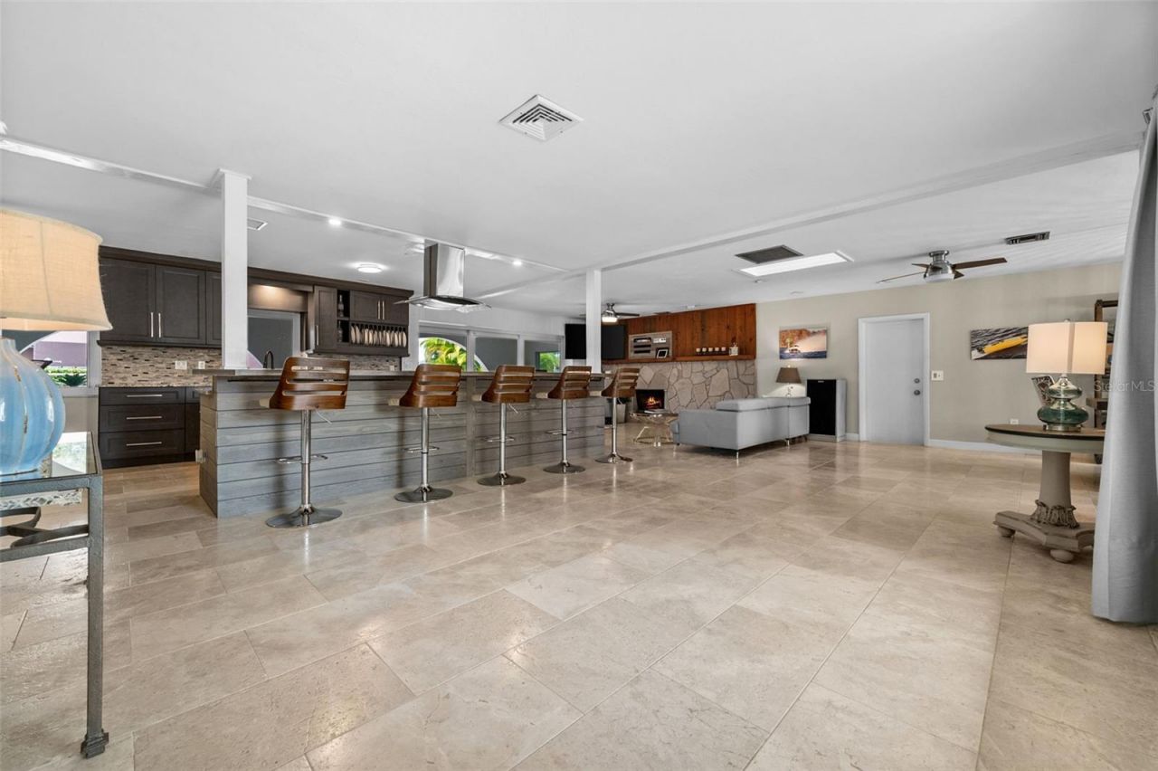 2129 W Tobago Circle, Fort Myers, FL 33905 Photo