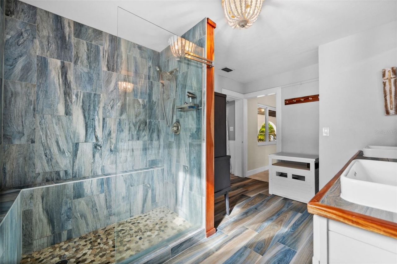 2129 W Tobago Circle, Fort Myers, FL 33905 Photo