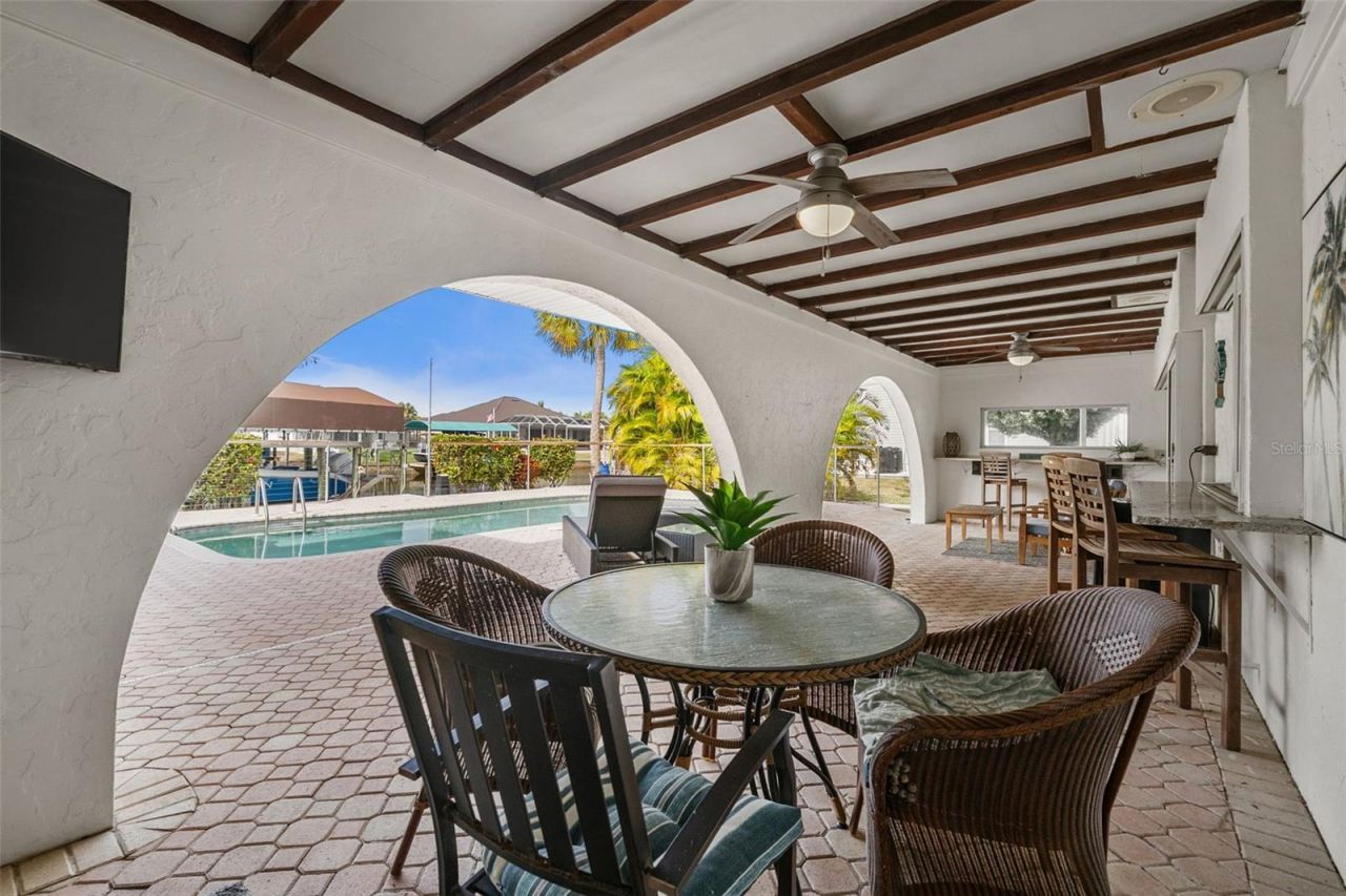 2129 W Tobago Circle, Fort Myers, FL 33905 Photo