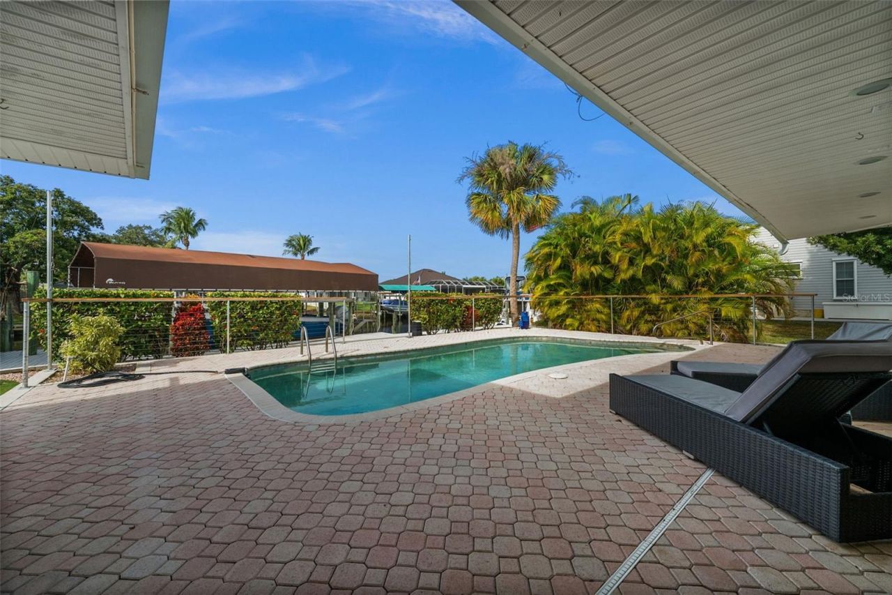 2129 W Tobago Circle, Fort Myers, FL 33905 Photo