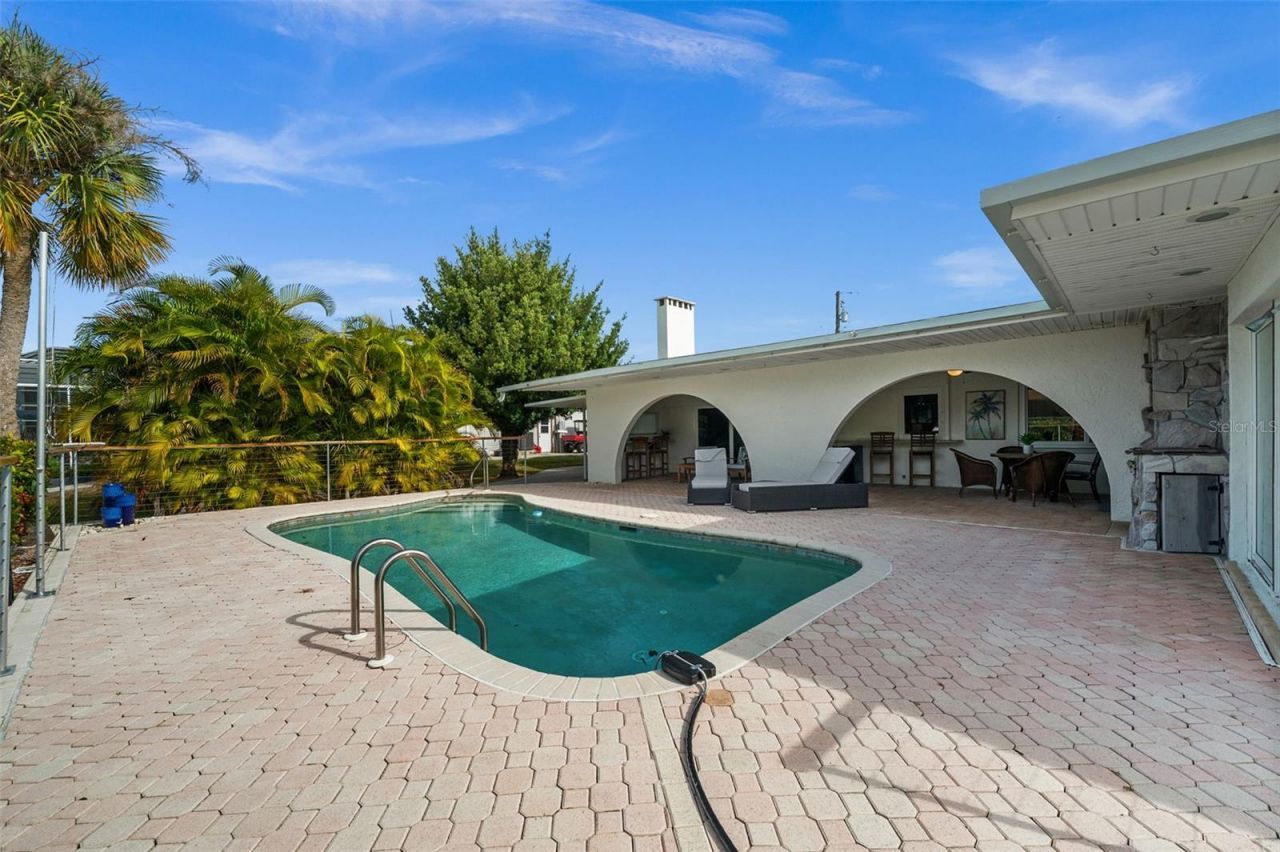 2129 W Tobago Circle, Fort Myers, FL 33905 Photo