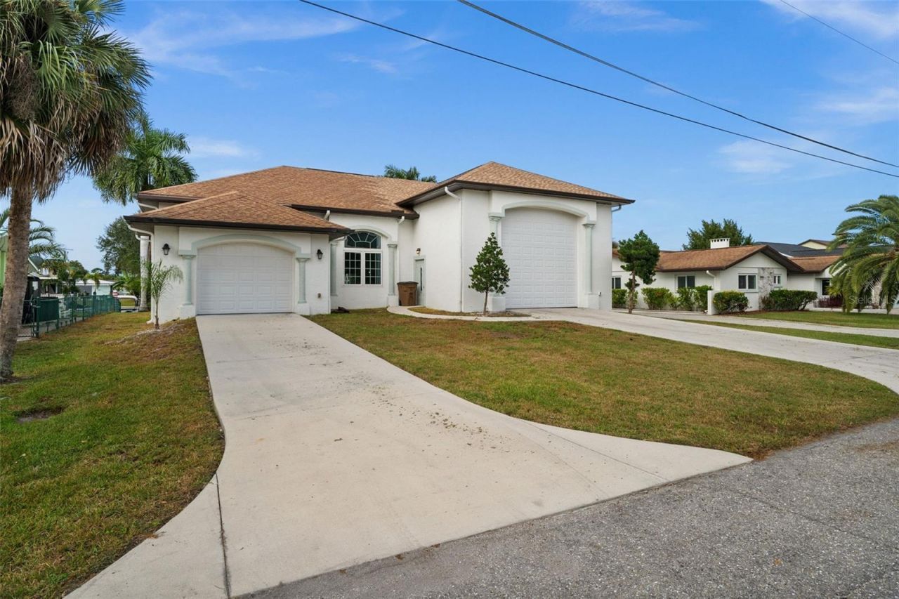 2129 W Tobago Circle, Fort Myers, FL 33905 Photo